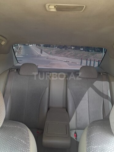 Nissan Tiida-10