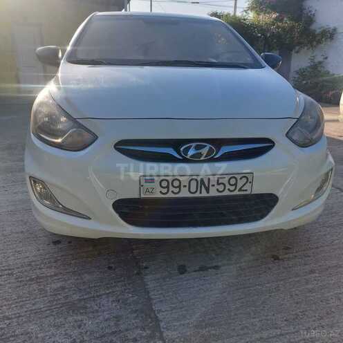 Hyundai Accent-7