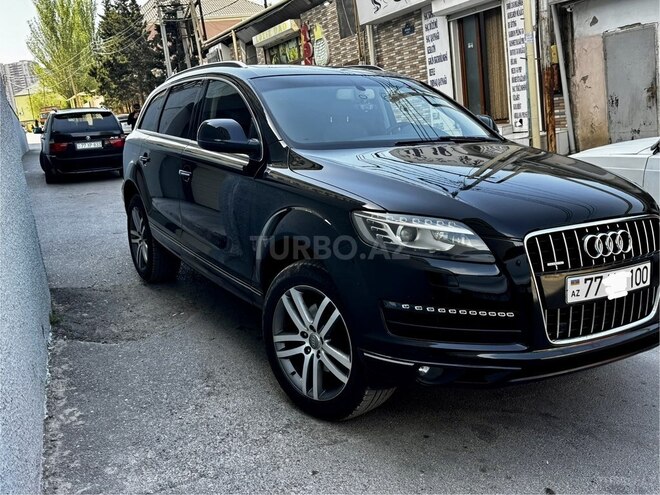 Audi Q7-9