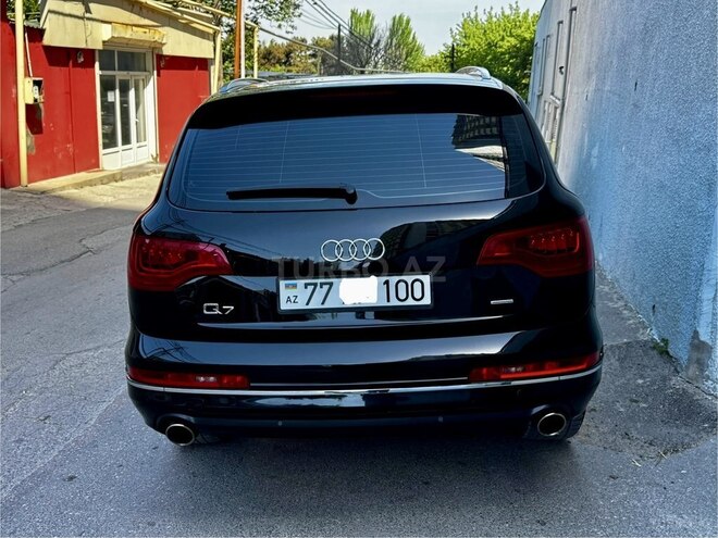 Audi Q7-7