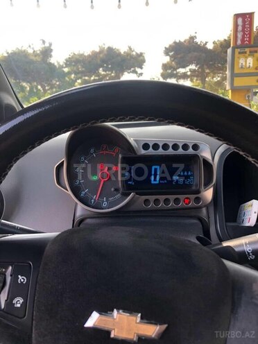 Chevrolet Aveo-8