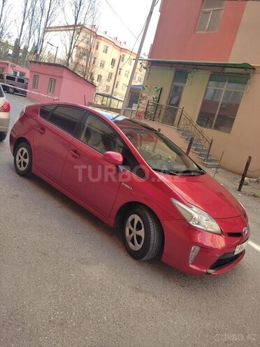 Toyota Prius-3