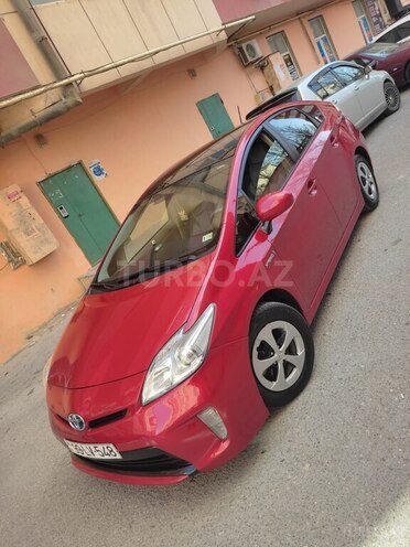Toyota Prius-4