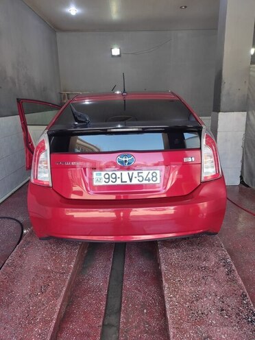 Toyota Prius-10