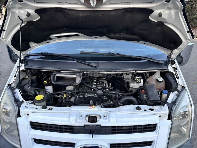 Ford Transit-5