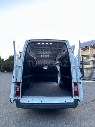 Ford Transit-3
