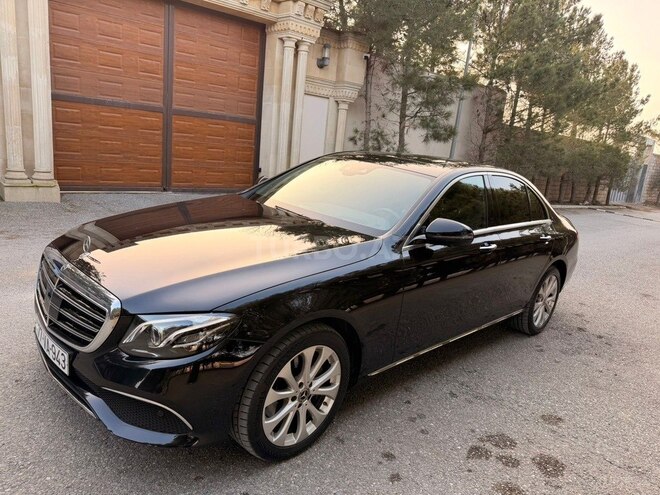 Mercedes E 300-8