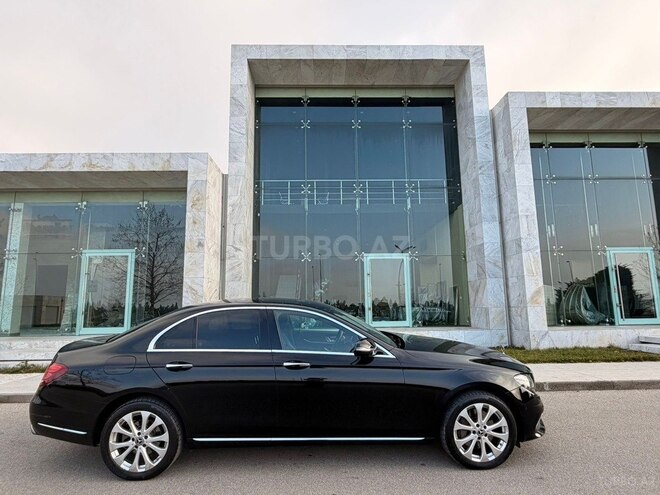 Mercedes E 300-2