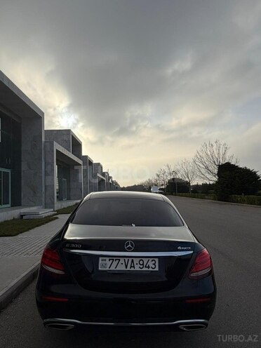 Mercedes E 300-10
