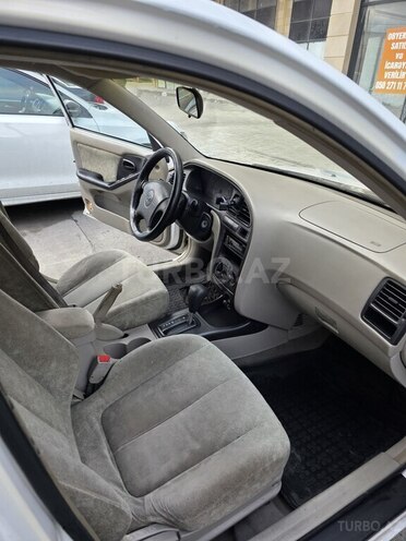 Hyundai Elantra-4