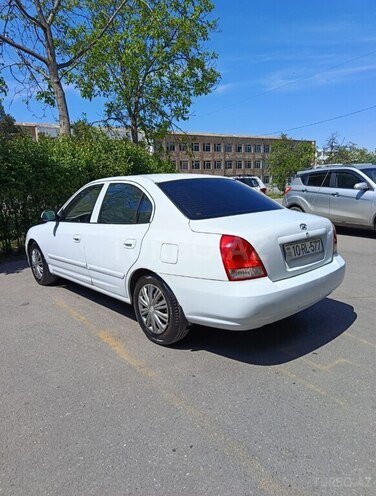 Hyundai Elantra-3