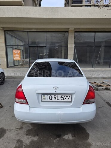 Hyundai Elantra-2