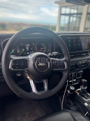 Jeep Wrangler-11