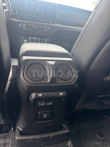 Jeep Wrangler-16