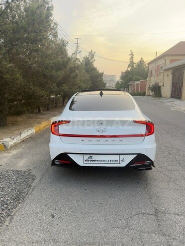 Hyundai Sonata-4