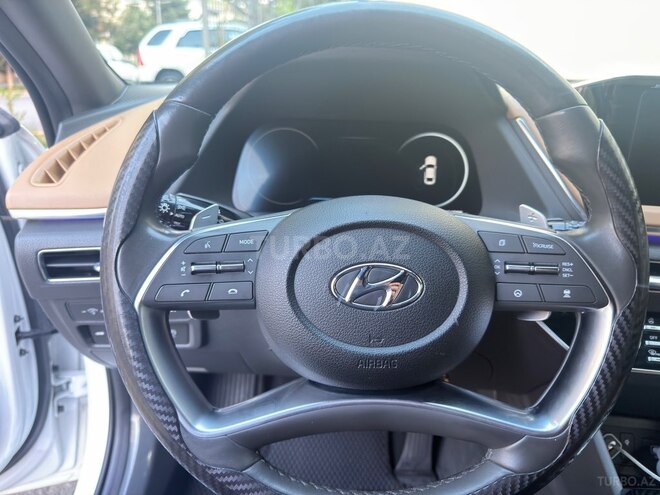 Hyundai Sonata-13