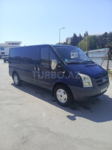 Ford Transit-6