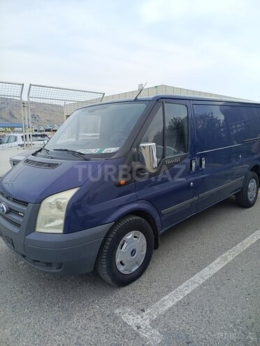 Ford Transit-4