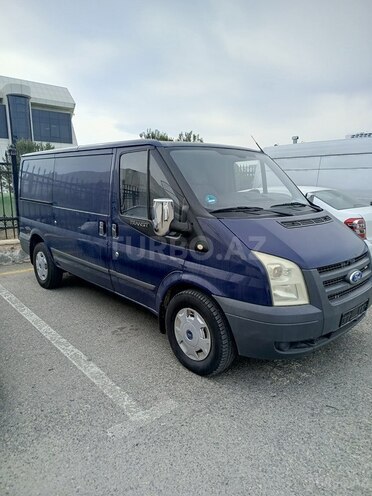 Ford Transit-3