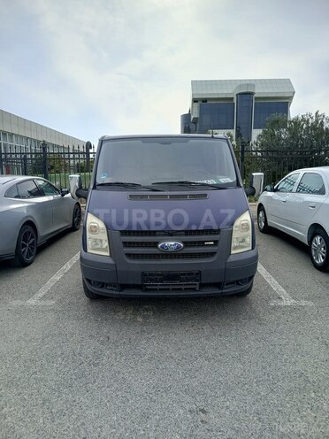 Ford Transit-5