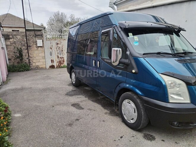 Ford Transit-4