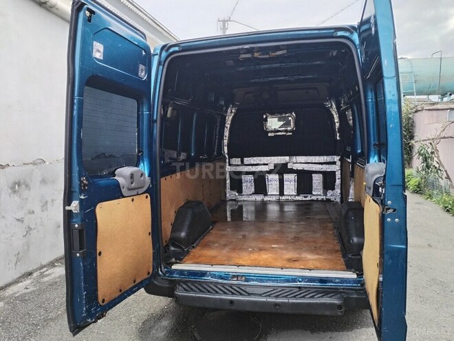 Ford Transit-7
