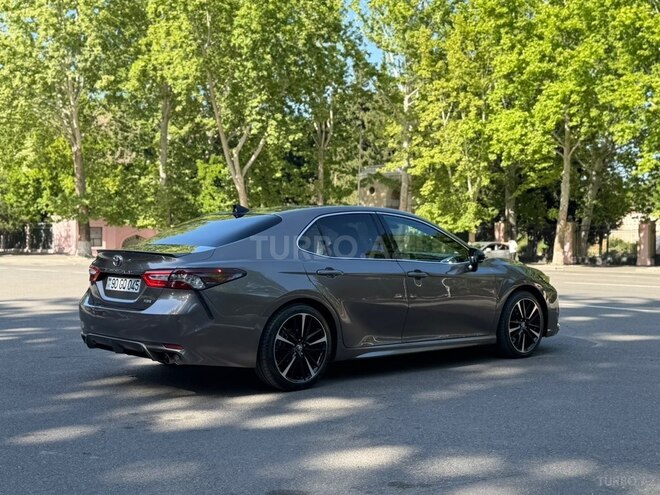 Toyota Camry-3