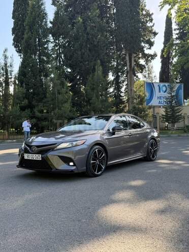 Toyota Camry-7