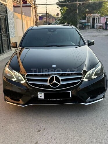 Mercedes E 200-1
