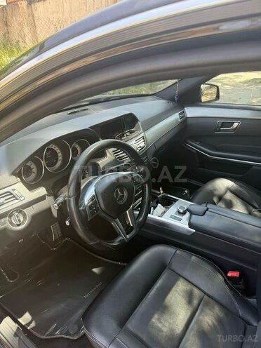 Mercedes E 200-8