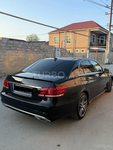 Mercedes E 200-5