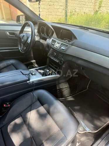 Mercedes E 200-10