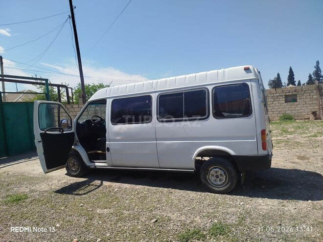 Ford Transit-2