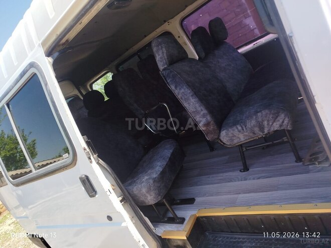Ford Transit-6