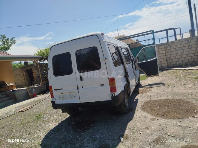 Ford Transit-7