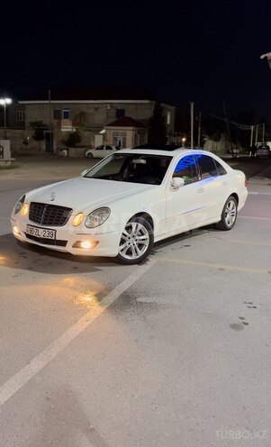 Mercedes E 220-1