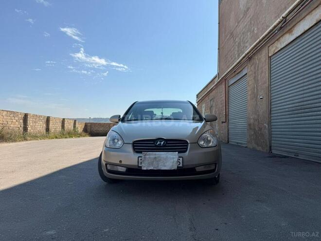 Hyundai Accent-1