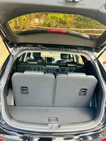 Hyundai Santa Fe-10