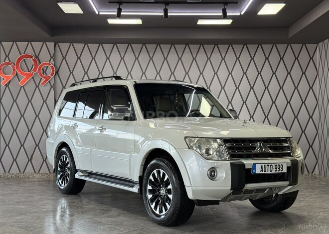 Mitsubishi Pajero-3