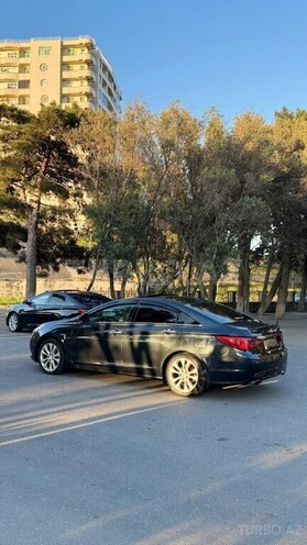 Hyundai Sonata-5