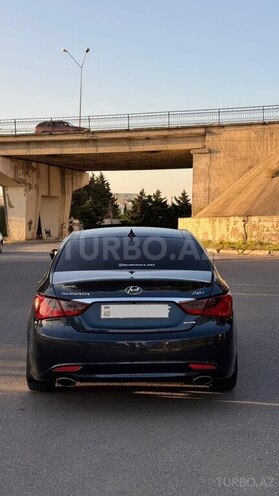 Hyundai Sonata-2