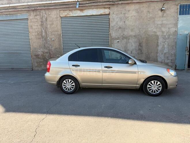Hyundai Accent-3
