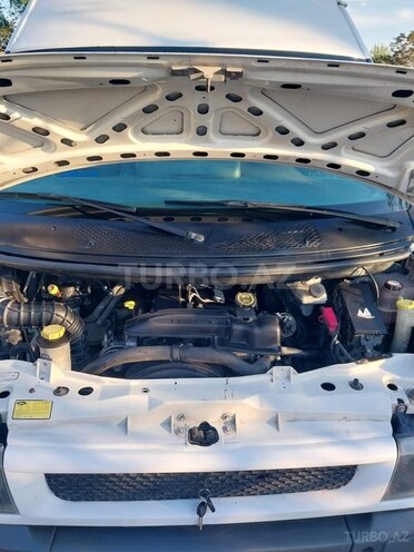 Ford Transit-9