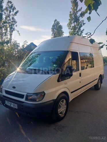 Ford Transit-11