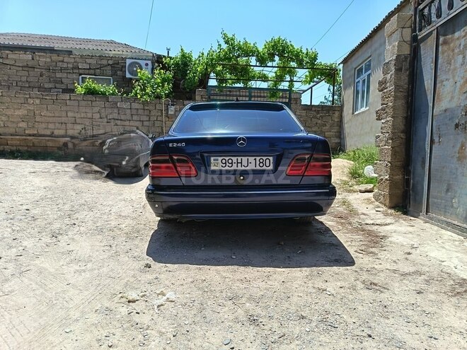 Mercedes E 200-3