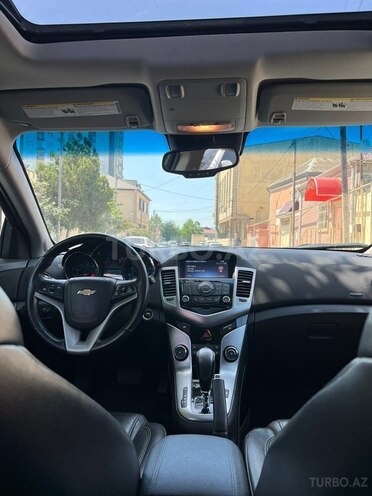 Chevrolet Cruze-14