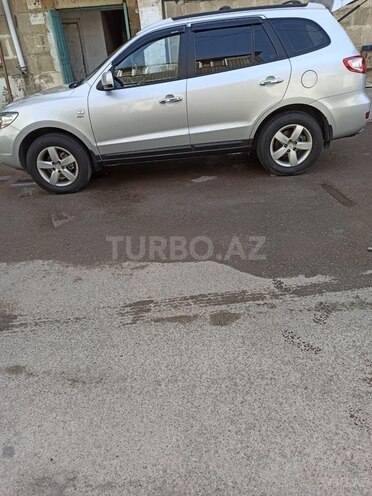 Hyundai Santa Fe-10