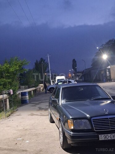 Mercedes 220 E-3