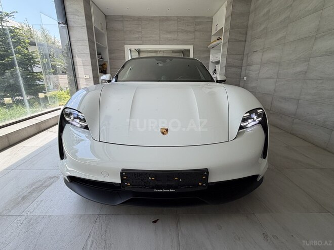 Porsche Taycan-1