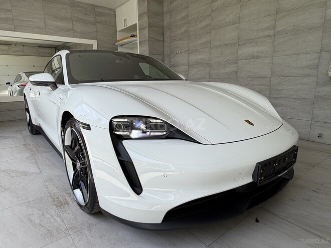 Porsche Taycan-7